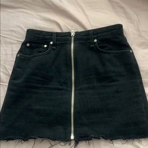Rag and Bone denim skirt 25